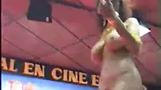 وہ بیکار ہے اس stepson ' s بڑا سکس با مادر روسی لنڈ اور ڈالی منی.