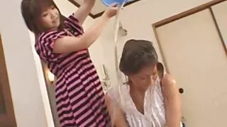 ایک دوست کے ساتھ گدا سکس روسی از کون میں Slut fucks.