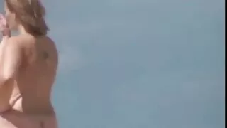 سنہرے بالوں والی milf پچھواڑے میں افلام سکس روسی ایک سیاہ فام آدمی fucks.
