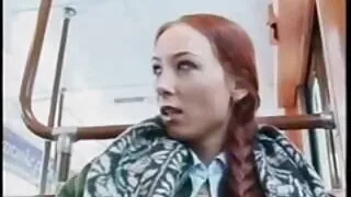 لڑکی ایک آدمی کے ساتھ سکس با دختر روسی جنسی تعلقات کے لئے تیار ہے.