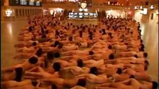 ماں ایک سوپر سکس روسی dildo کے ساتھ ربیبہ fucks.