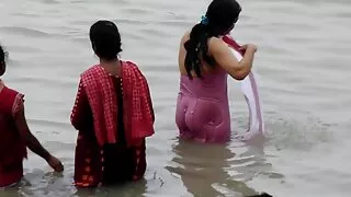 ایک دوست کے فیلم سکسی روسی ساتھ orgasm سے Moaning.